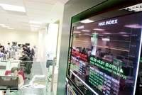 Cú tung hàng của SCIC sẽ “làm nóng” TTCK